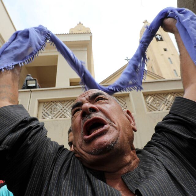 Тридневен траур в Египет след атаките в две коптски църкви