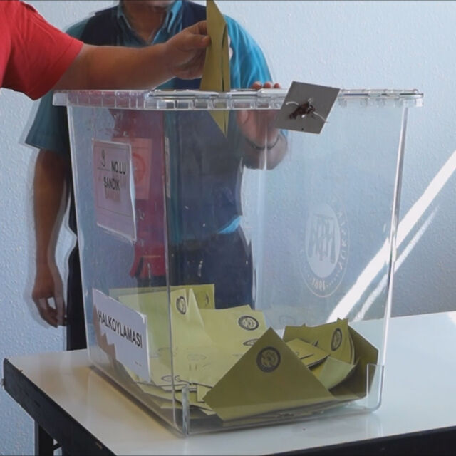 Над 50% от турците зад граница са участвали в референдума