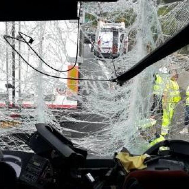 Автобус с български ученици е катастрофирал край Генуа, има ранени (СНИМКИ)