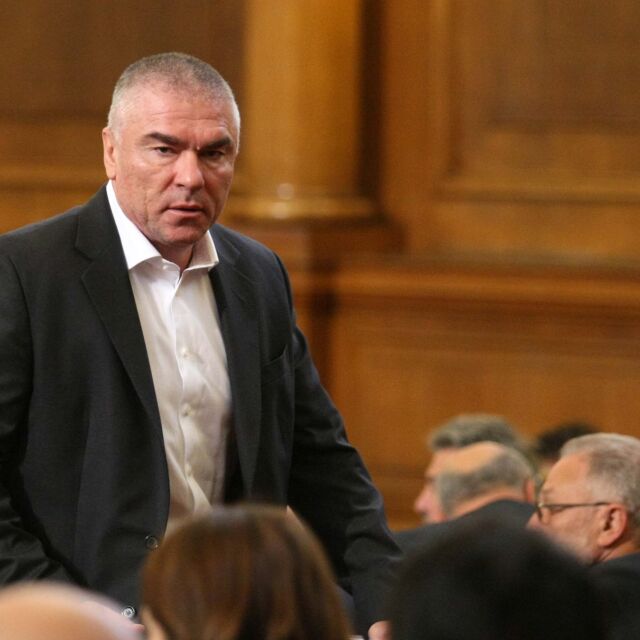 Главният прокурор поиска имунитета на Веселин Марешки и още двама депутати от "Воля" 