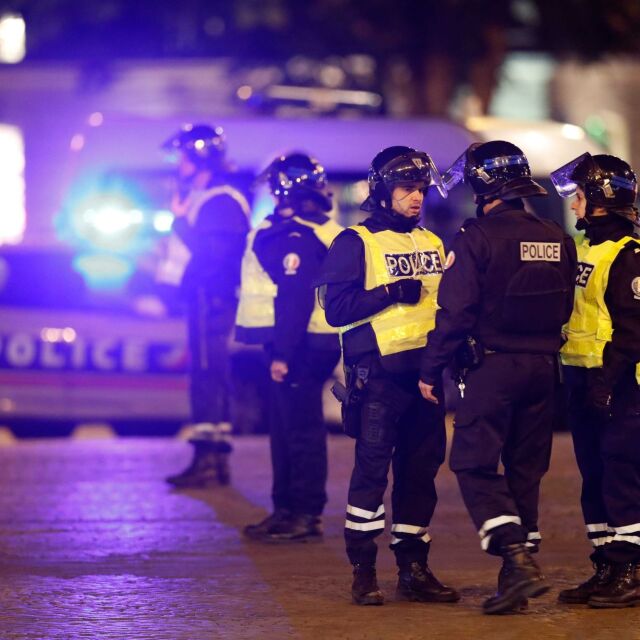 Нападателят, стрелял по полицаи в Париж, е имал досие за радикализация
