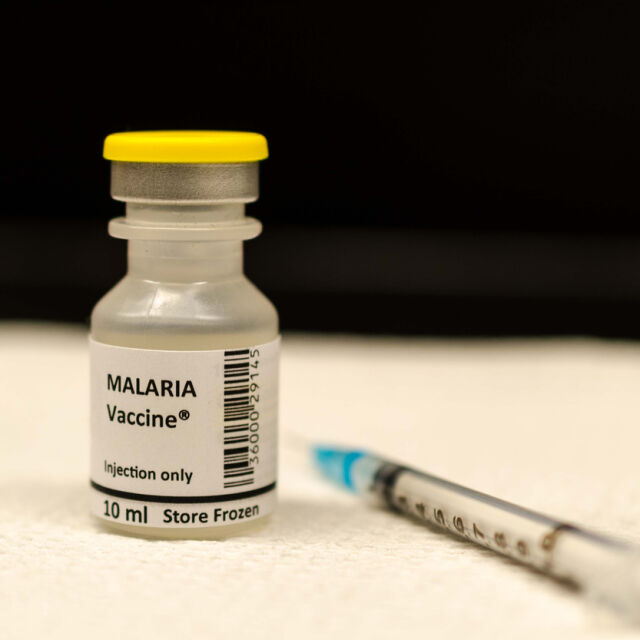 Кения, Гана и Малави получават първите в света ваксини срещу малария
