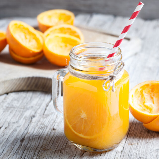 Смятате, че пиенето на портокалов сок сутрин е здравословно? Ето защо грешите!