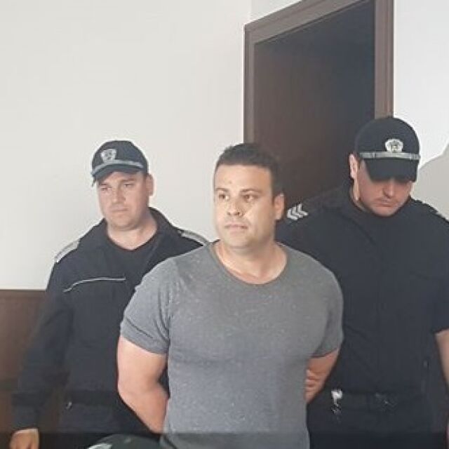 Оставиха в арест шефа на РУ Раковски Георги Илиев