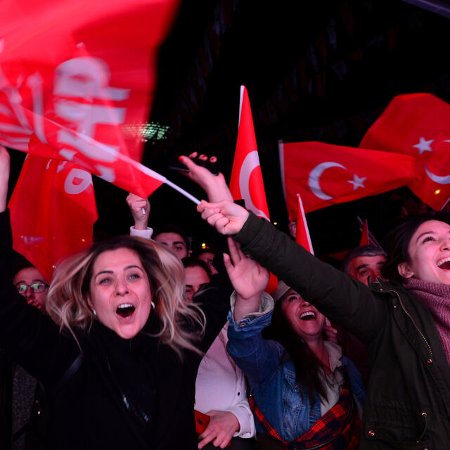 Тежко поражение: Ердоган губи Истанбул и Анкара на местните избори 