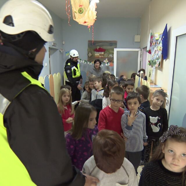 Обучават децата в столичните детски градини как да реагират при земетресение