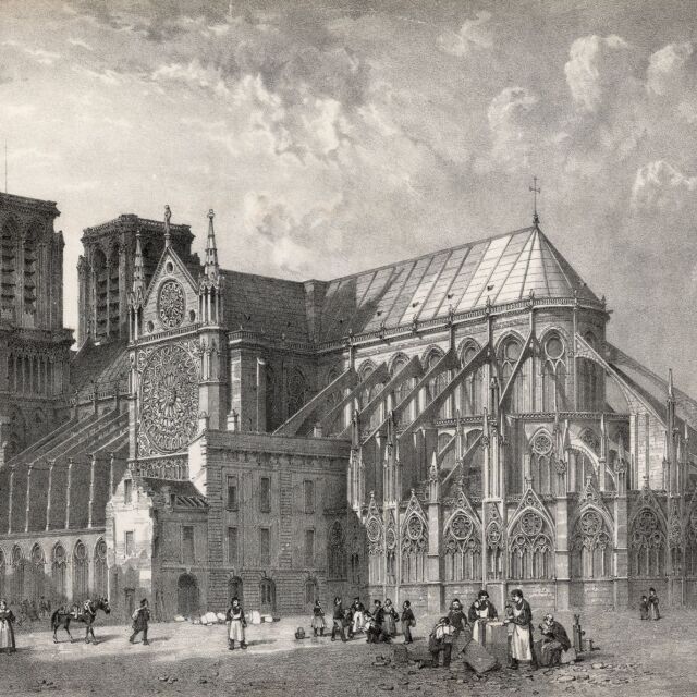 Историята на катедралата „Нотр Дам“ в снимки