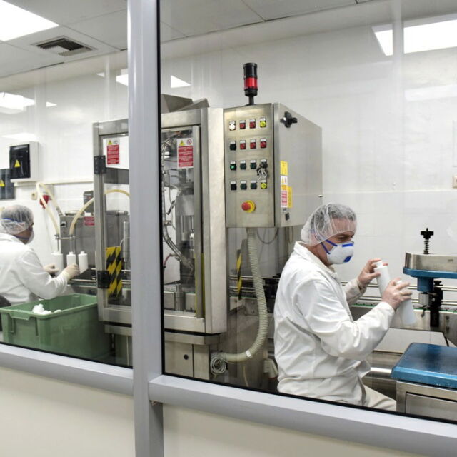 Две нови лаборатории за изследване на COVID-19 започват работа 