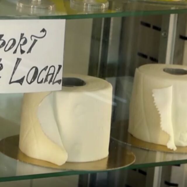Торта с форма на тоалетна хартия спаси от фалит пекарна в Хелзинки
