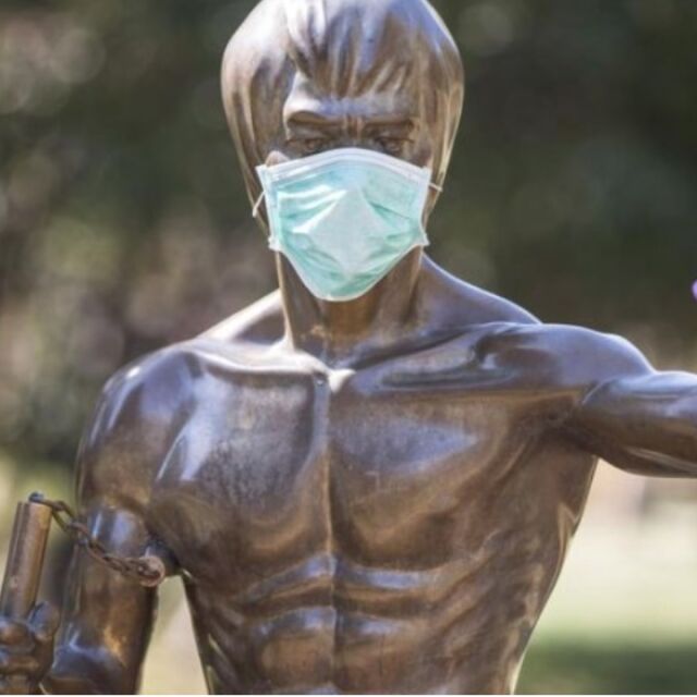 Статуя на Брус Лий се превърна в символ на борбата с COVID-19