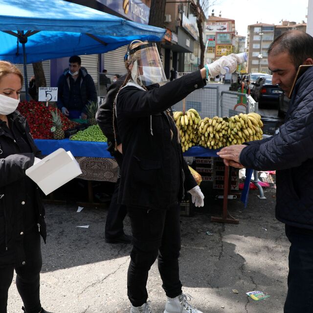 95 души с коронавирус починаха само за ден в Турция