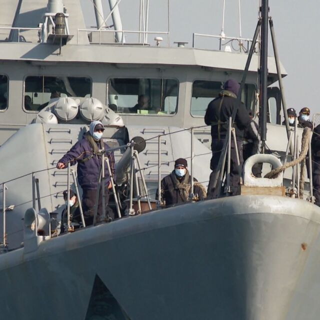 "Верни" се завърна: Екипажът на бойния кораб остава в изолация 