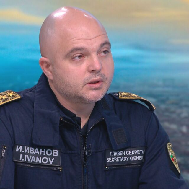 Ивайло Иванов: Засега не е нужна намесата на армията