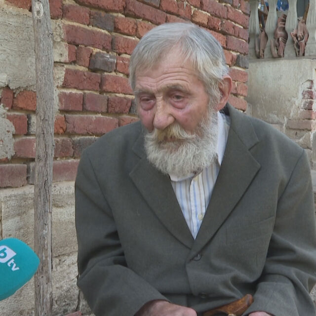 81-годишен фелдшер от Врачанско дари пенсията си на болницата във Видин