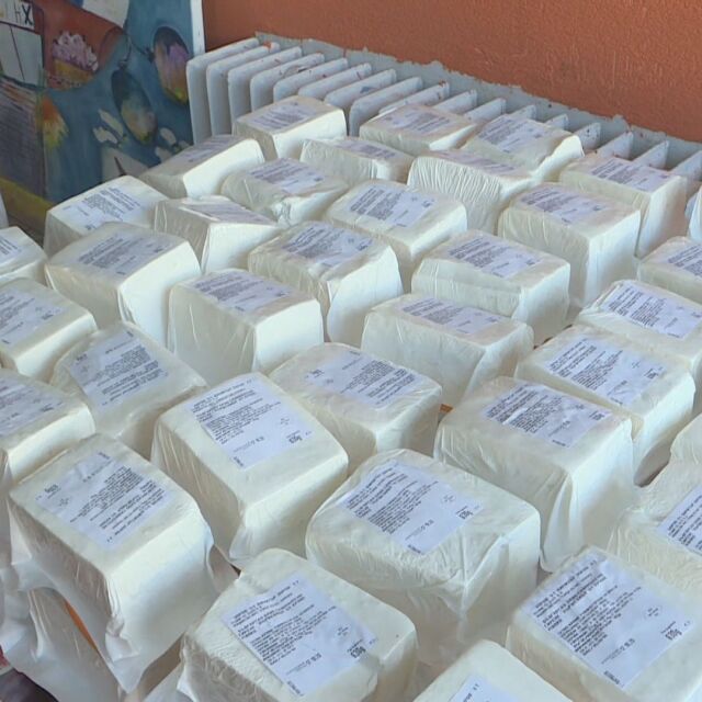 Над 420 000 деца с продукти по "Училищен плод" и "Училищно мляко" за извънредното положение