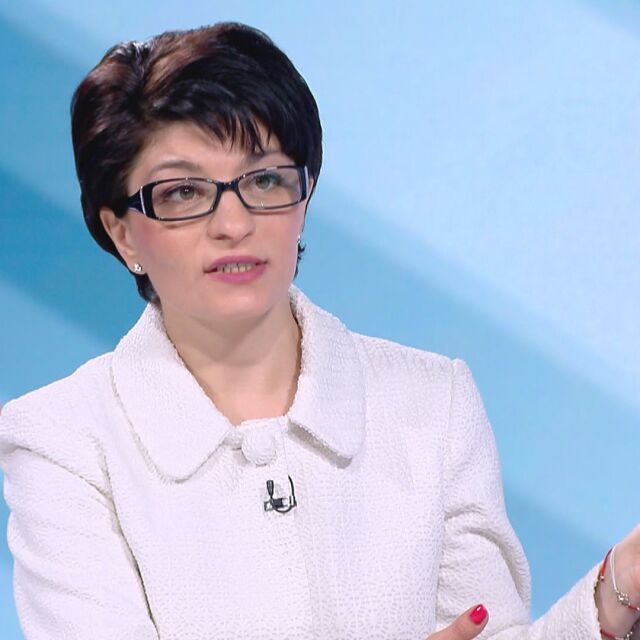 Десислава Атанасова: Не сме предлагали намаляване на присъдата на дрогирани шофьори