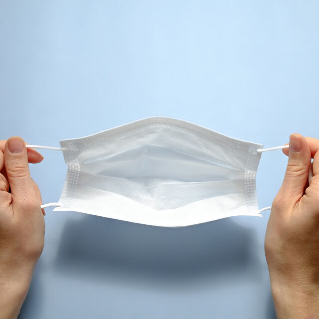 Русенец с астма ще обжалва акт за неносене на маска