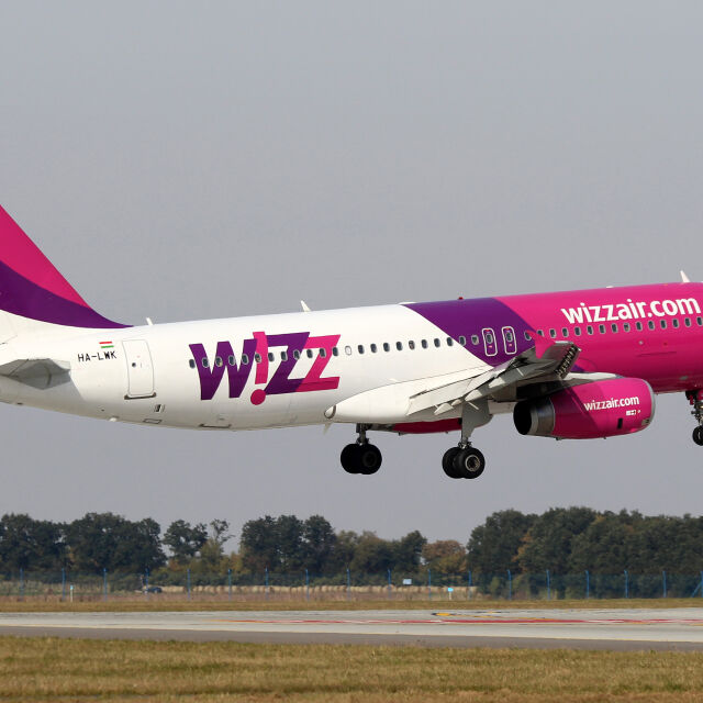 Wizz Air отменя полетите София-Лондон до 27 април