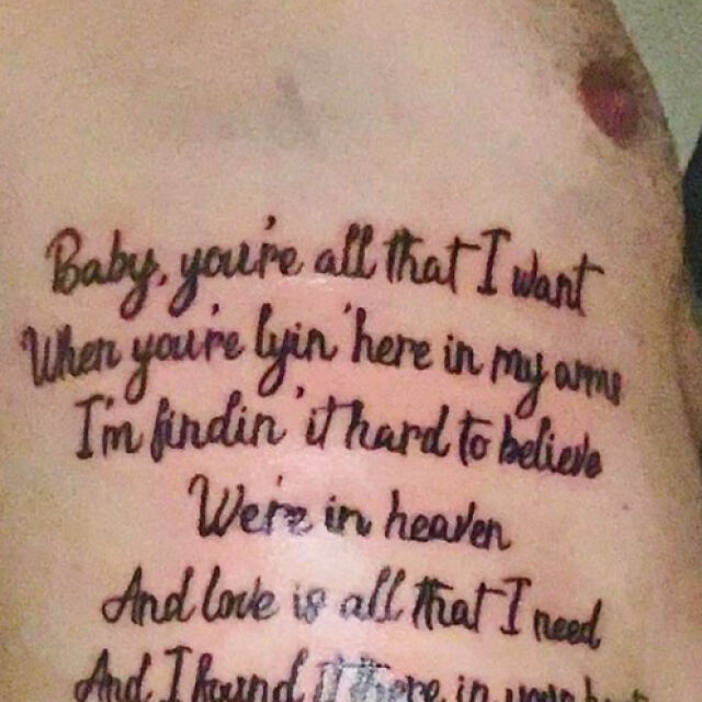 Брайън Адамс сподели снимка на фен, който си е татуирал негова песен