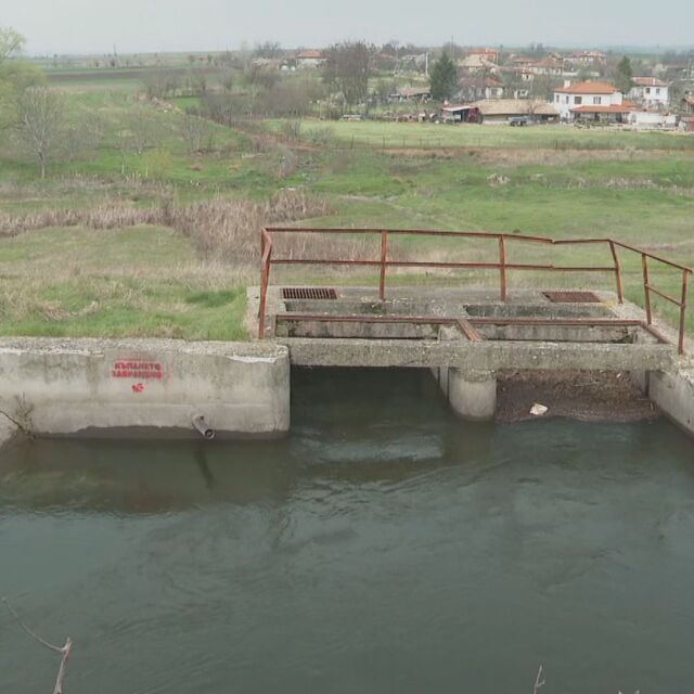 Дете се удави в напоителен канал край пловдивско село