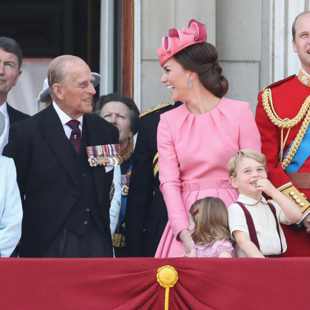 Принц Уилям отдаде почит на дядо си и публикува непоказвана досега снимка, направена от Кейт