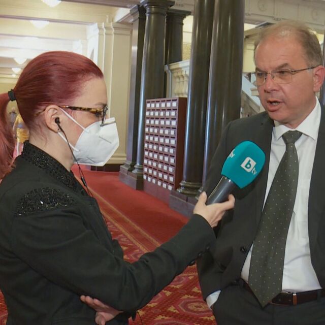 Радомир Чолаков за проваленото заседание: В ГЕРБ-СДС нямаше инструкции как да се гласува