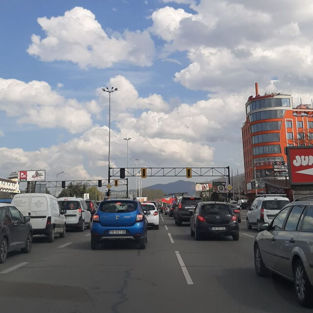 АПИ: Близо половин милион коли са напуснали София на 29 и 30 април