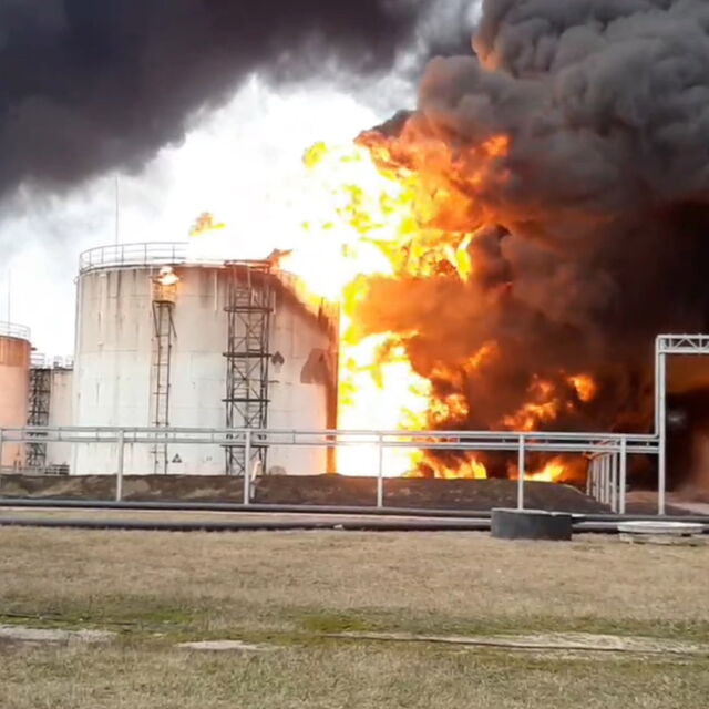 Украйна твърди, че няма информация за пожара в руския петролен склад