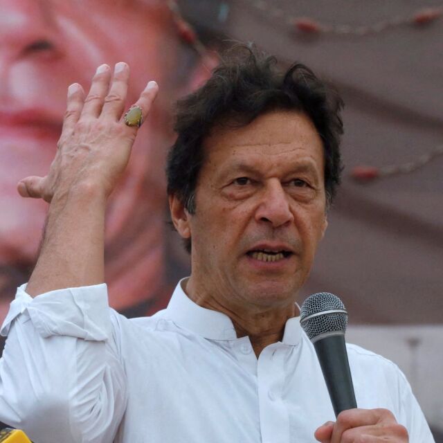 Премиерът на Пакистан беше свален от поста след вот на недоверие