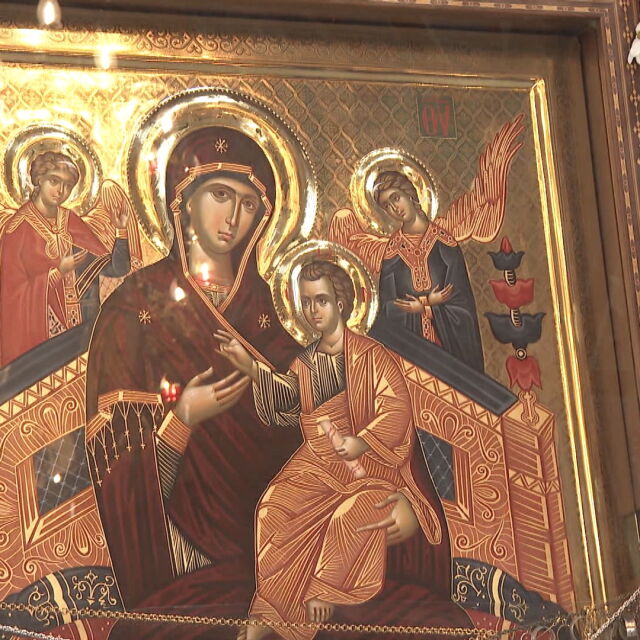 Чудотворна икона ще бъде поставена за поклонение в болница "Св. Анна" в София