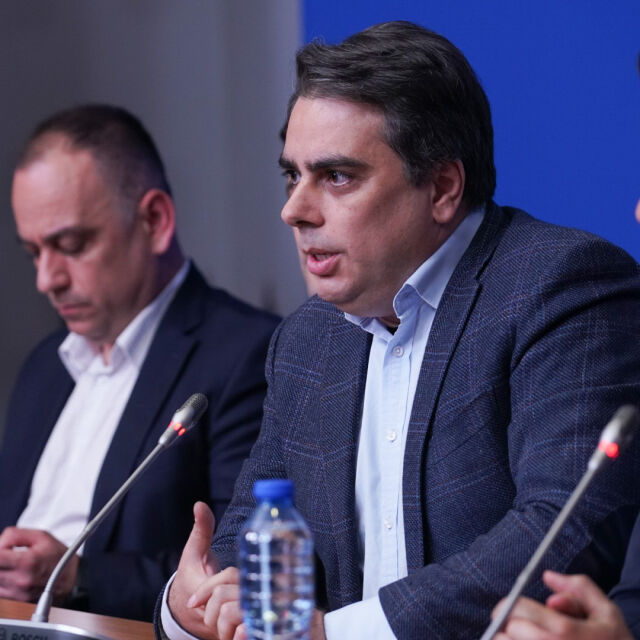 Асен Василев: Осигурени са доставки на газ, ще е по-скъп с 20% (ВИДЕО)