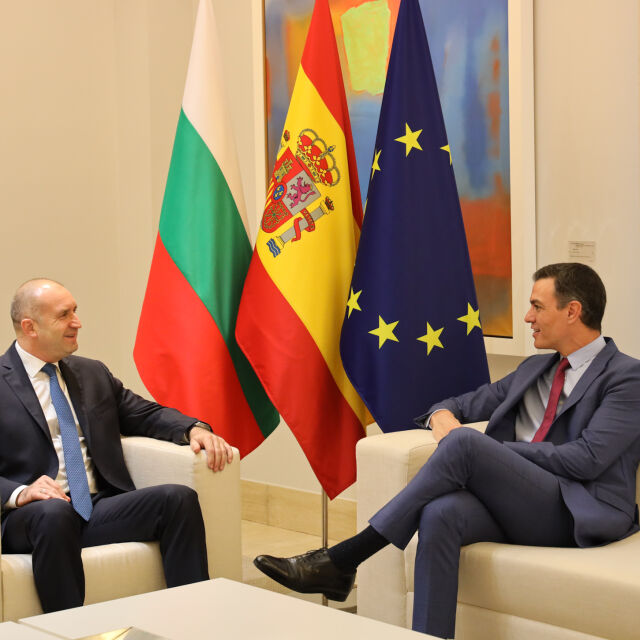 Радев се срещна с испанския премиер
