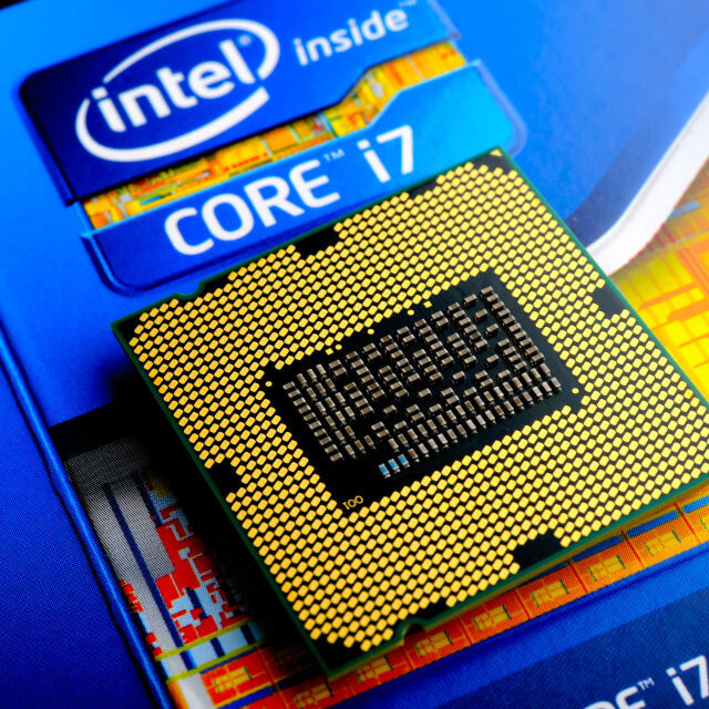 Главният изпълнителен директор на Intel: Недостигът на чипове ще продължи до 2024 г