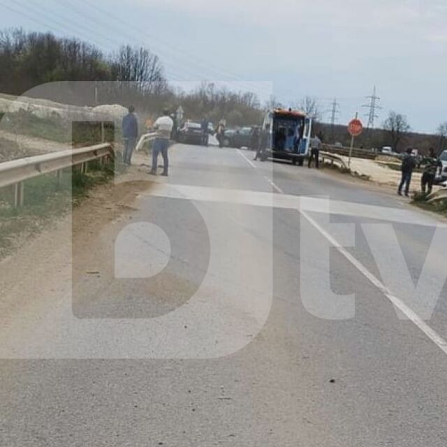 Тежка катастрофа на пътя Плевен-Ловеч: Две деца са пострадали