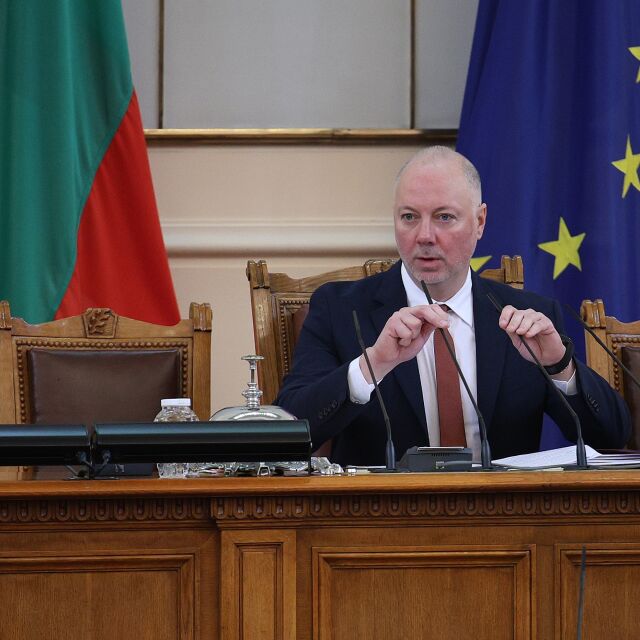 Росен Желязков – председател на НС с подкрепата на ГЕРБ-СДС, ПП-ДБ и ИТН (ОБЗОР)