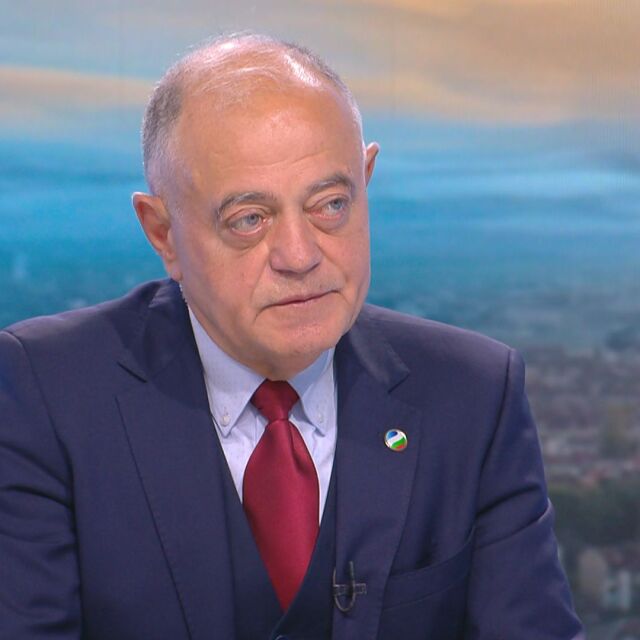 Атанасов: Има опити за дискредитиране на парламентарната република