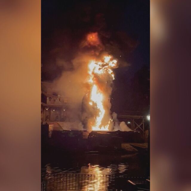 Гигантски дракон се запали по време на шоу в Дисниленд (ВИДЕО)