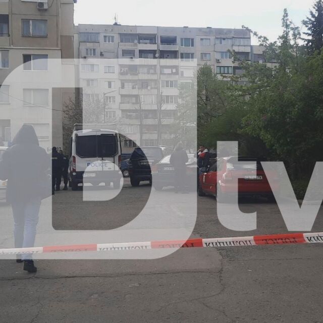 Първо по bTV: Отрядът за борба с тероризма и полицията с операция в столичния квартал „Люлин“ (СНИМКИ)