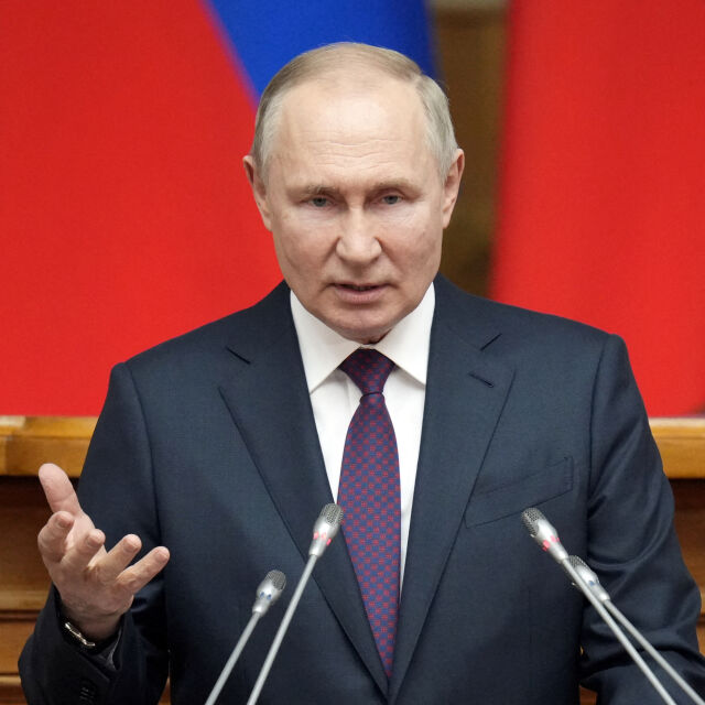 Владимир Путин подписа указ: Доживотен затвор за измяна