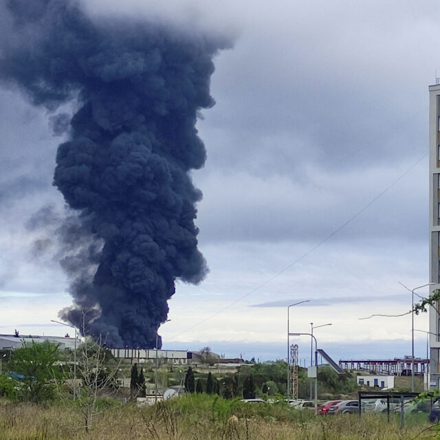 Русия съобщи за пожар в склад за гориво, вероятно след атака с дрон