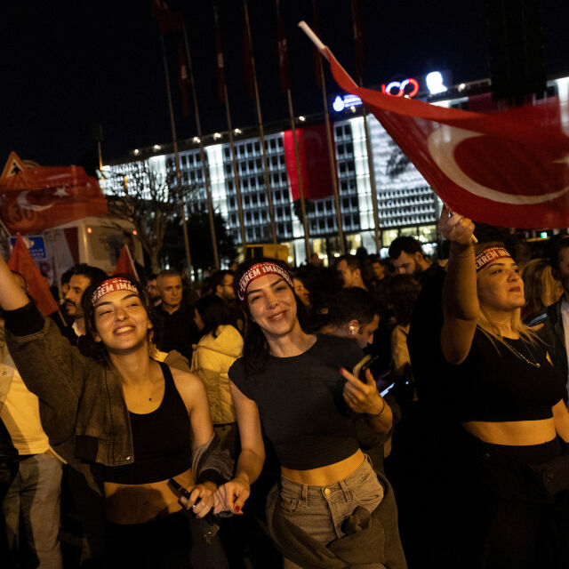 За първи път в историята на Турция: Жени печелят кметски постове в много градове