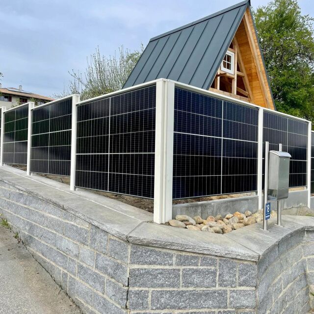 Соларните панели са станали толкова евтини, че в някои страни ги използват за градински огради (ВИДЕО)
