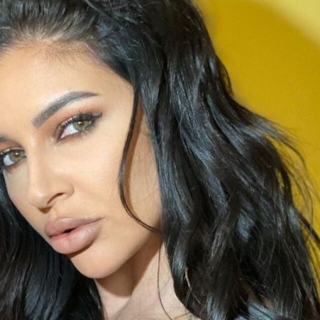  Кръвната проба на Дебора е подготвена - певицата е карала с алкохол в кръвта 