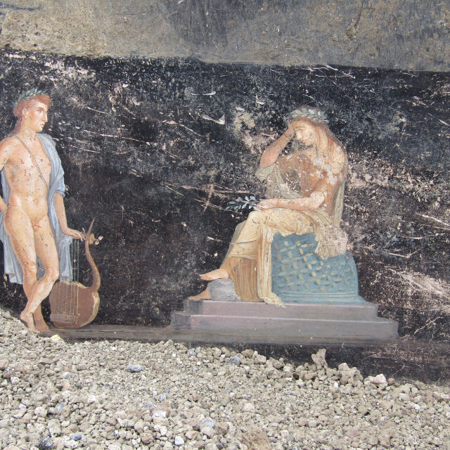 Хубавата Елена с Парис и Аполон: Откриха уникални рисунки в погребания под лава Помпей (СНИМКИ и ВИДЕО)