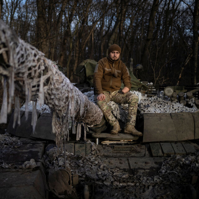 „Дрон за $400 унищожава танк“: Как Украйна използва AI, за да се бори с Русия