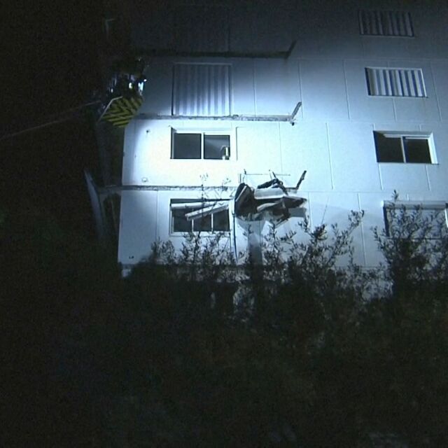  Терасите на 7-етажен блок се срутиха (ВИДЕО) 