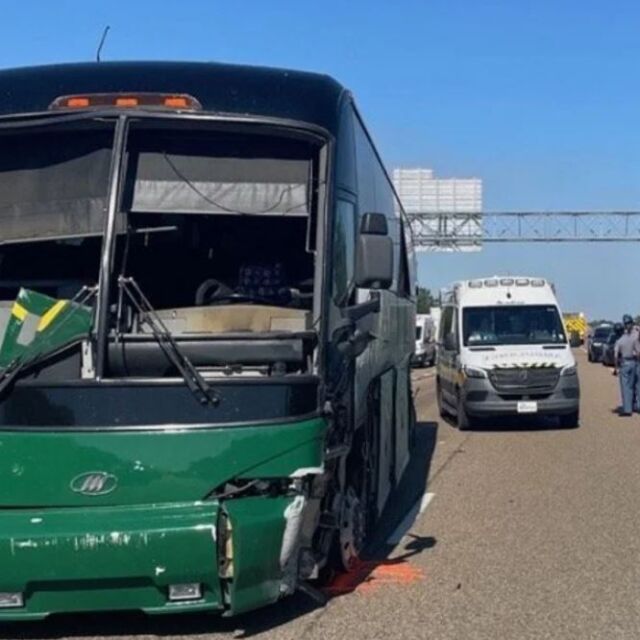  Да спреш неконтролируем рейс: Студент избавя живота на 56 души (СНИМКИ и ВИДЕО) 