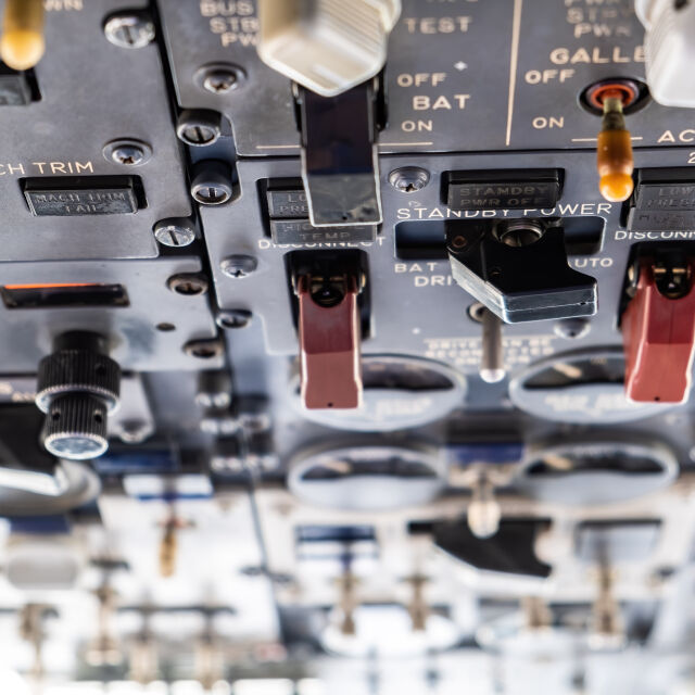  Съмнения за съветско заглушаване: Полети рапортуват разстройства и над България 