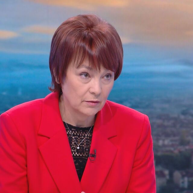  Росица Матева: Процедурата за машините е стартирана 