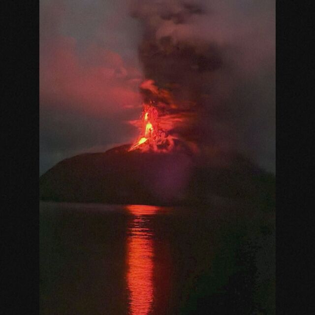 Повторно изригване на вулкана Руанг само за месец (ВИДЕО) 